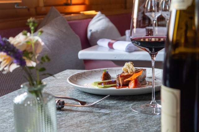 table Restaurant Gastronomique Hauteluce Les Saisies en Savoie La Ferme du Chozal